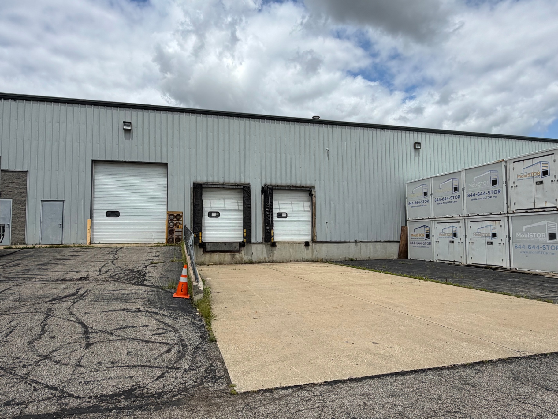 Multiple dock doors and drive-in bay at the Mansfield warehouse
